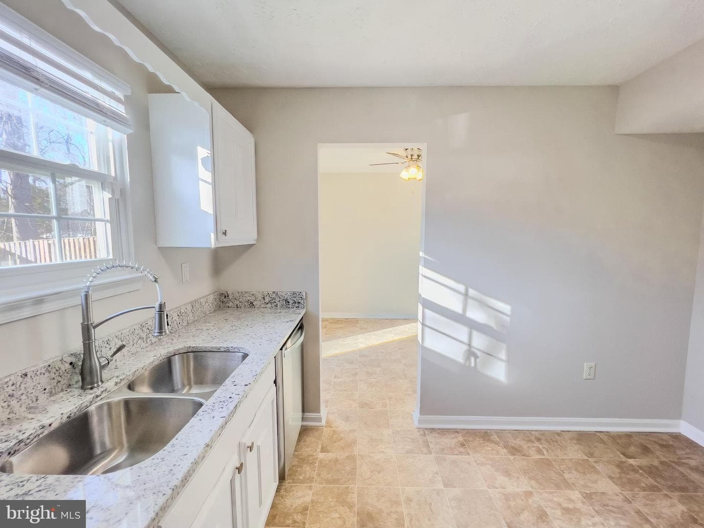 14 Meadowside Court photo 8