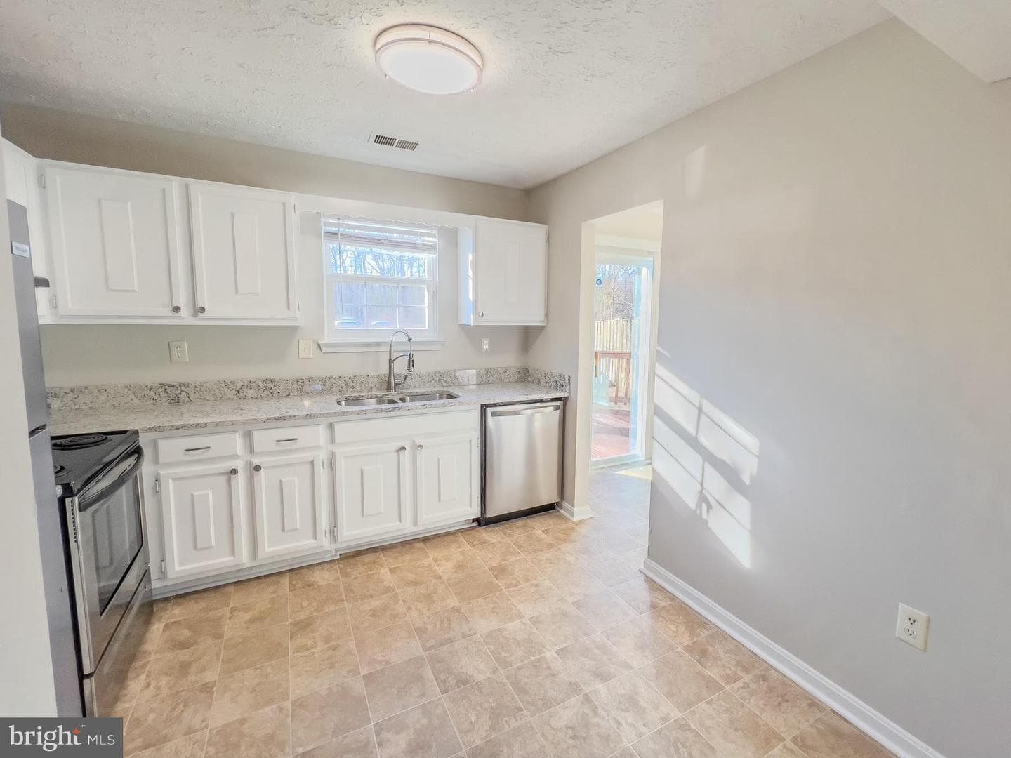 14 Meadowside Court photo 9