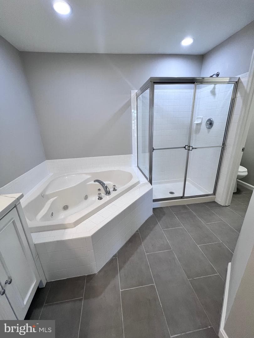 6851 Heathway Court photo 17