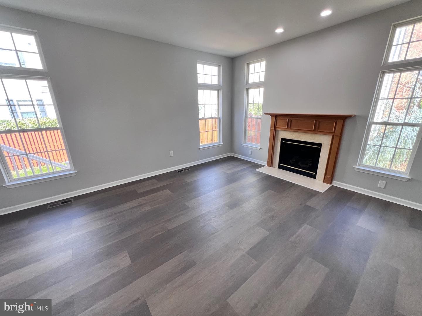 6851 Heathway Court photo 32