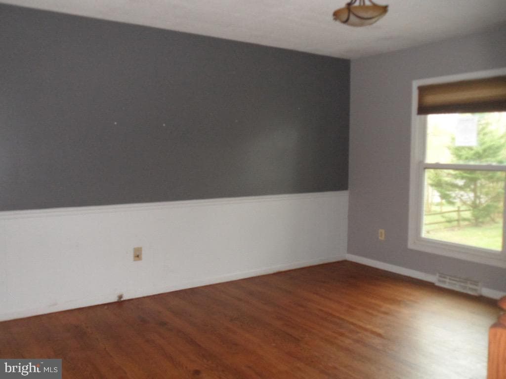 5016 Skylark Drive photo 3