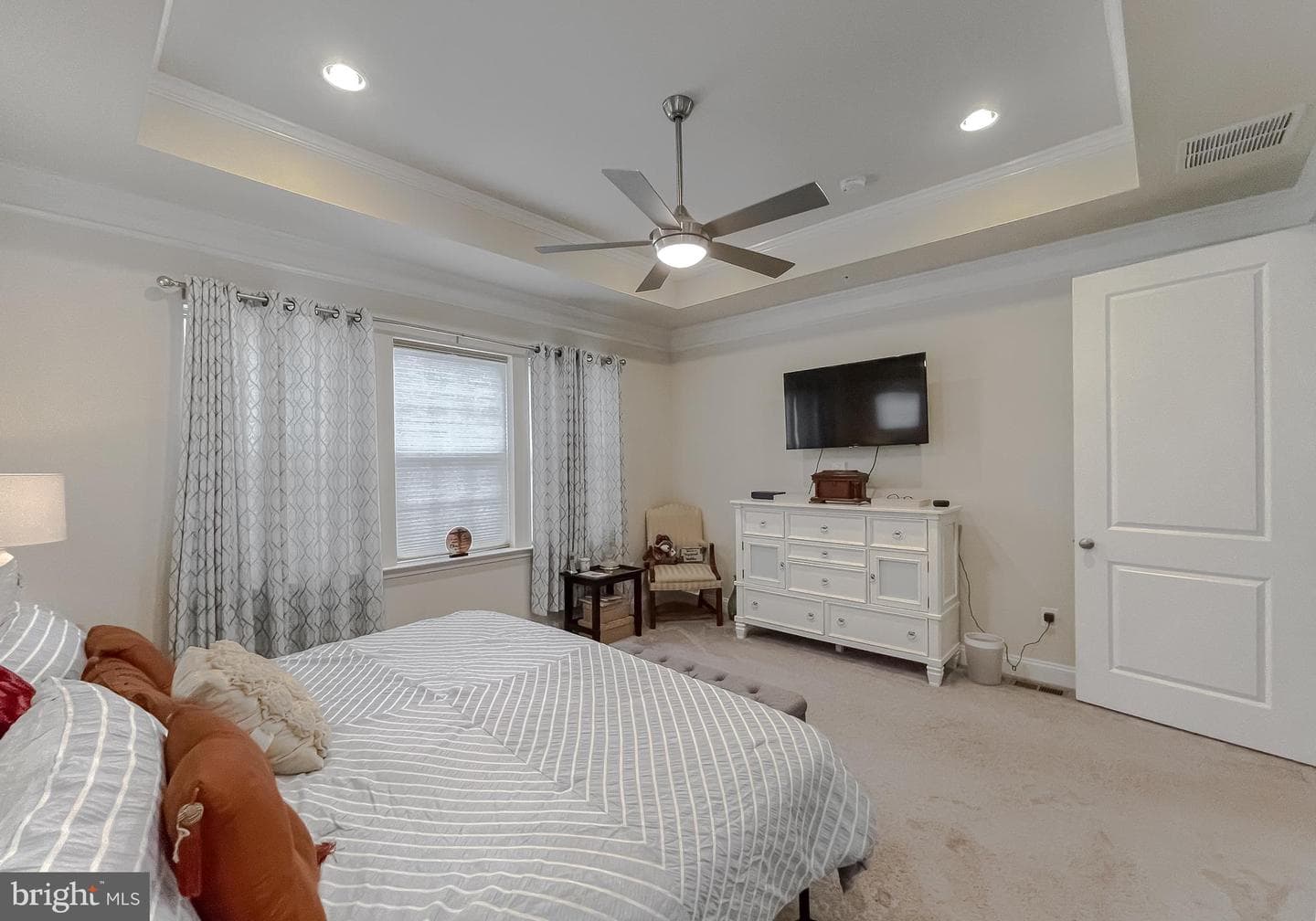 5547 Old Colony Court photo 17