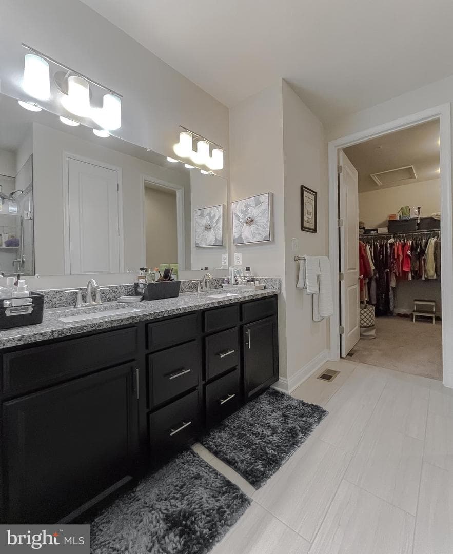 5547 Old Colony Court photo 22