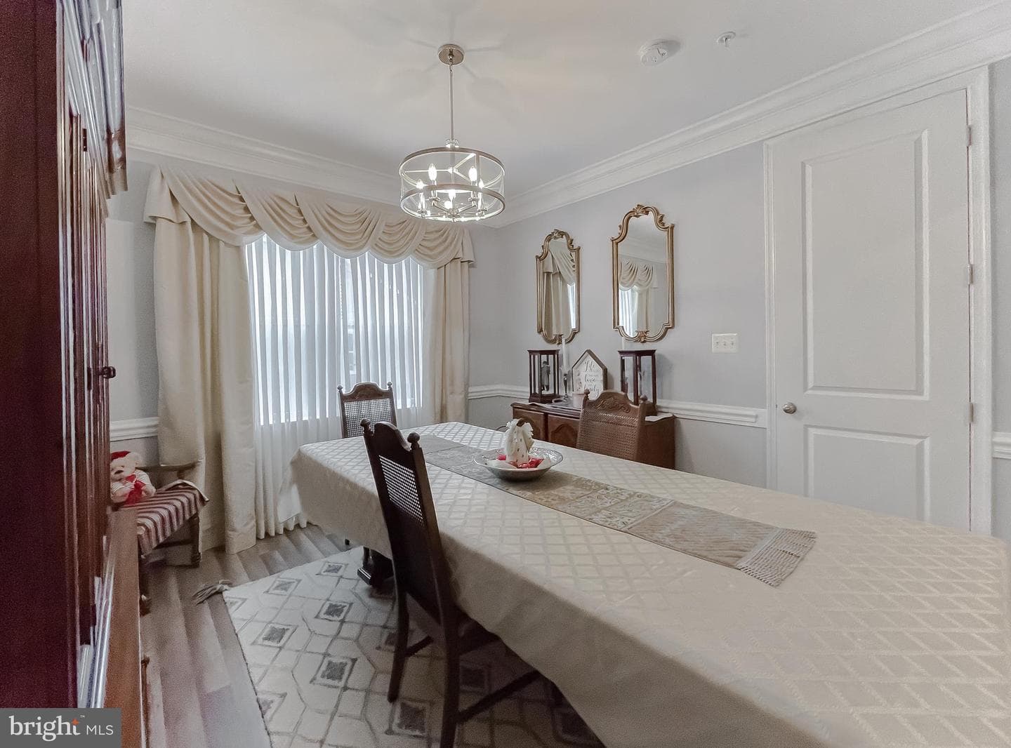 5547 Old Colony Court photo 31