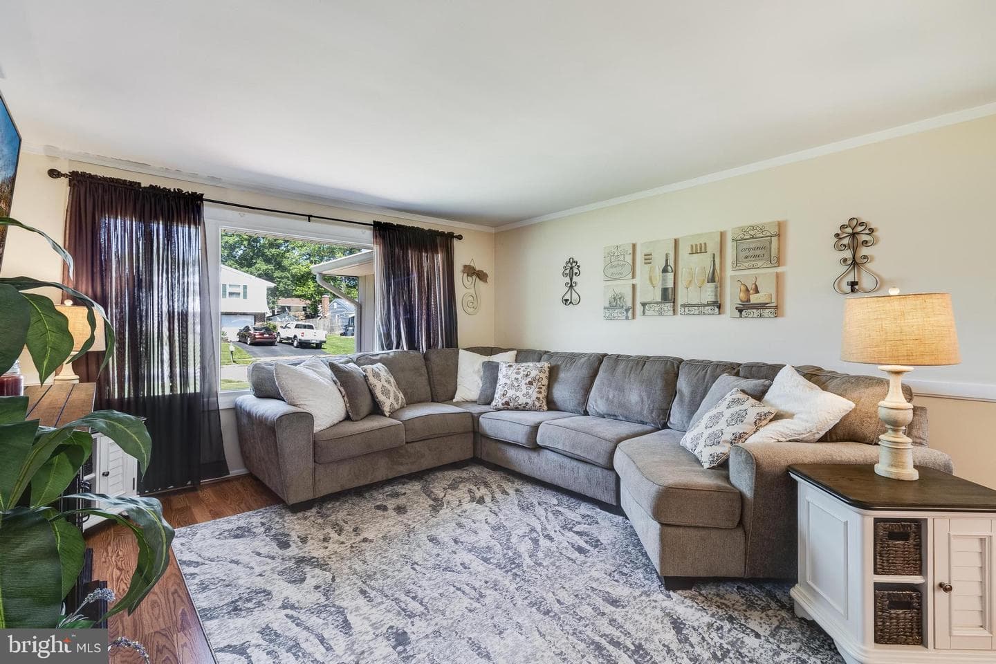 5031 Nicholas Road photo 5