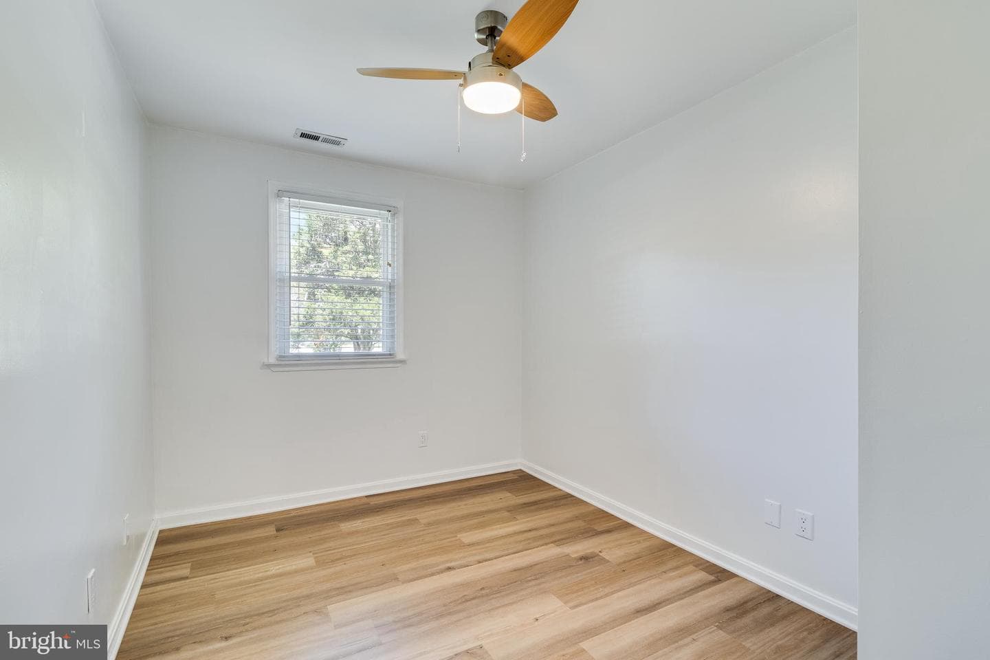 8325 Warren Drive photo 14