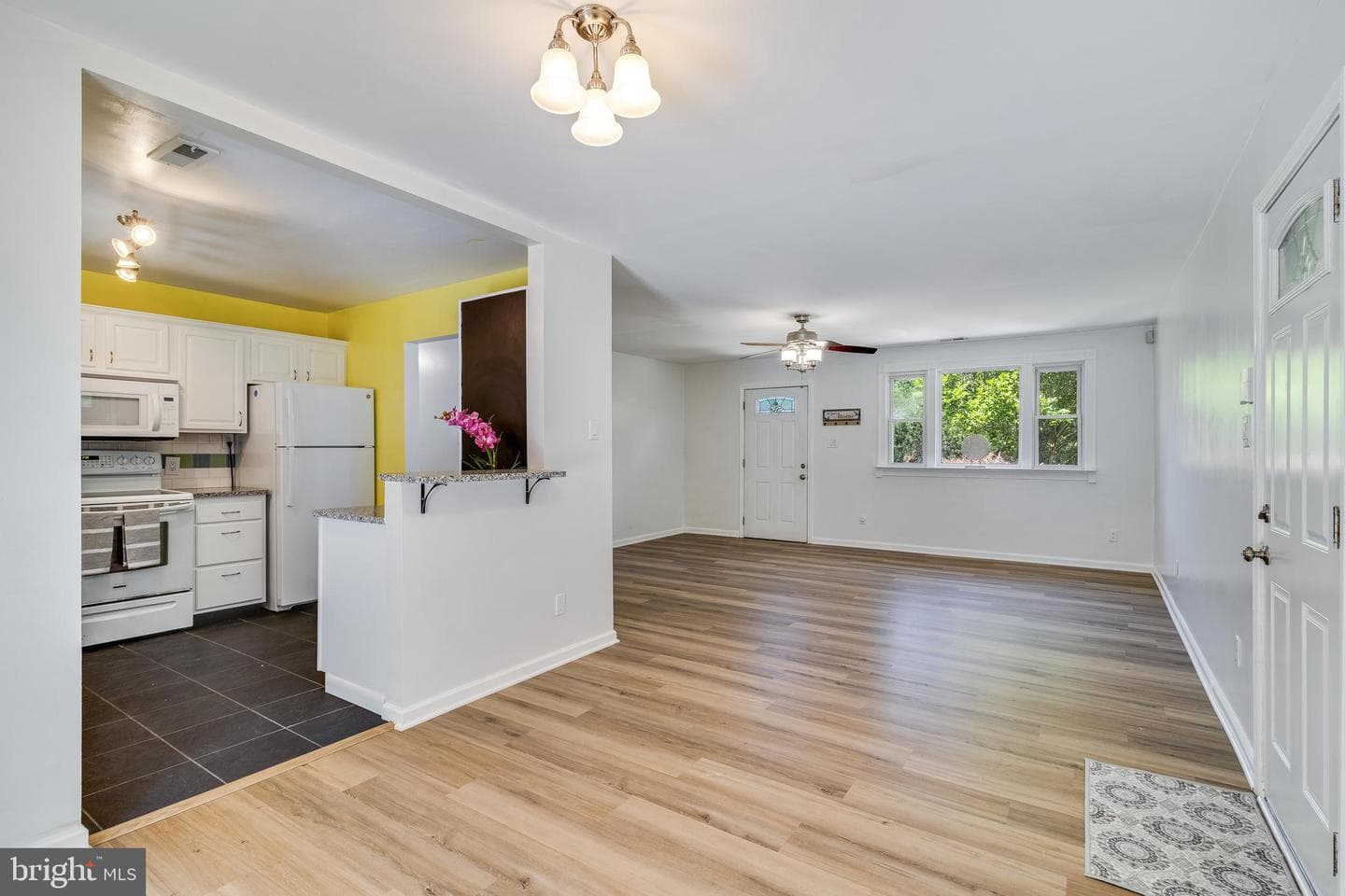8325 Warren Drive photo 6