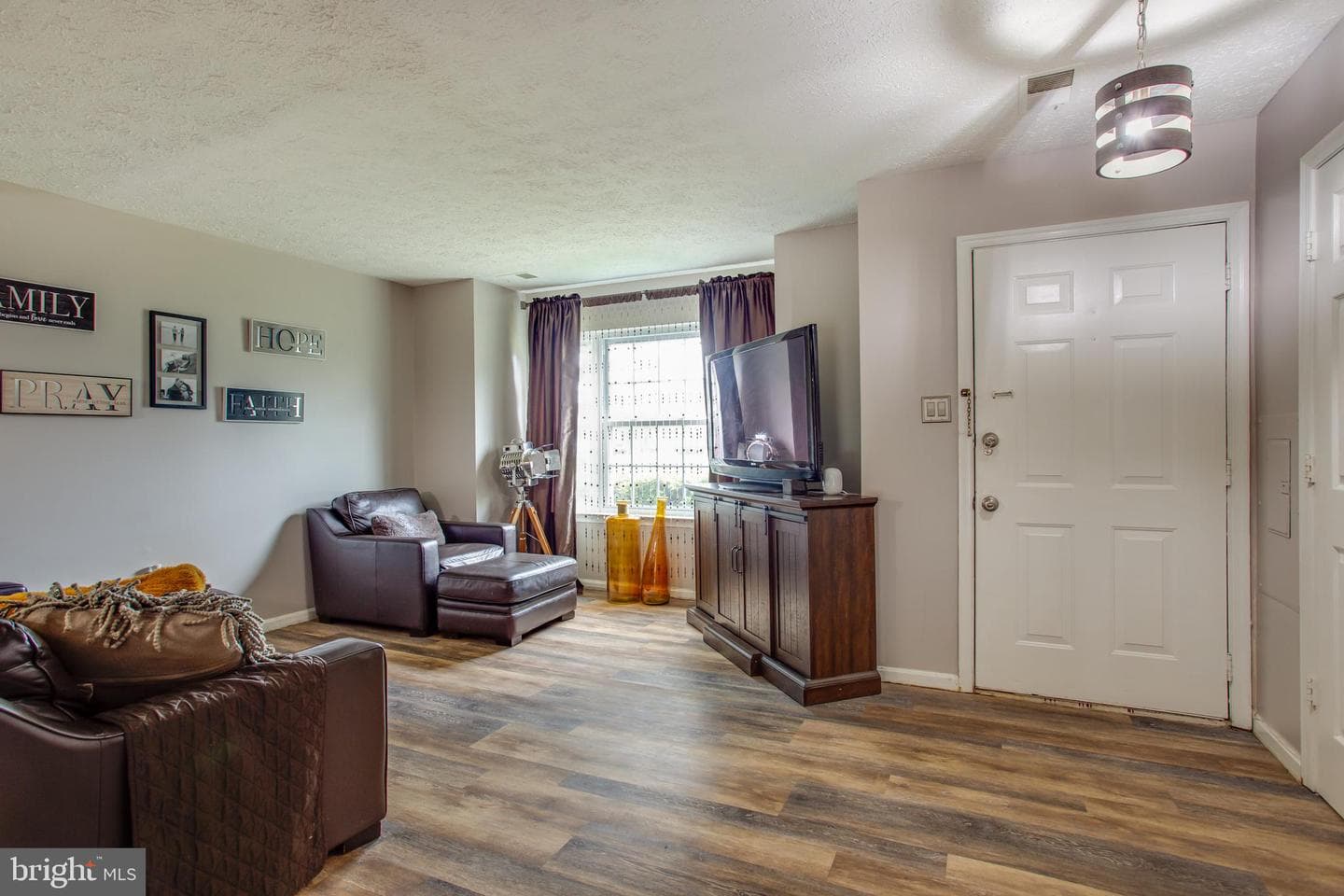 6049 Sirenia Place photo 5