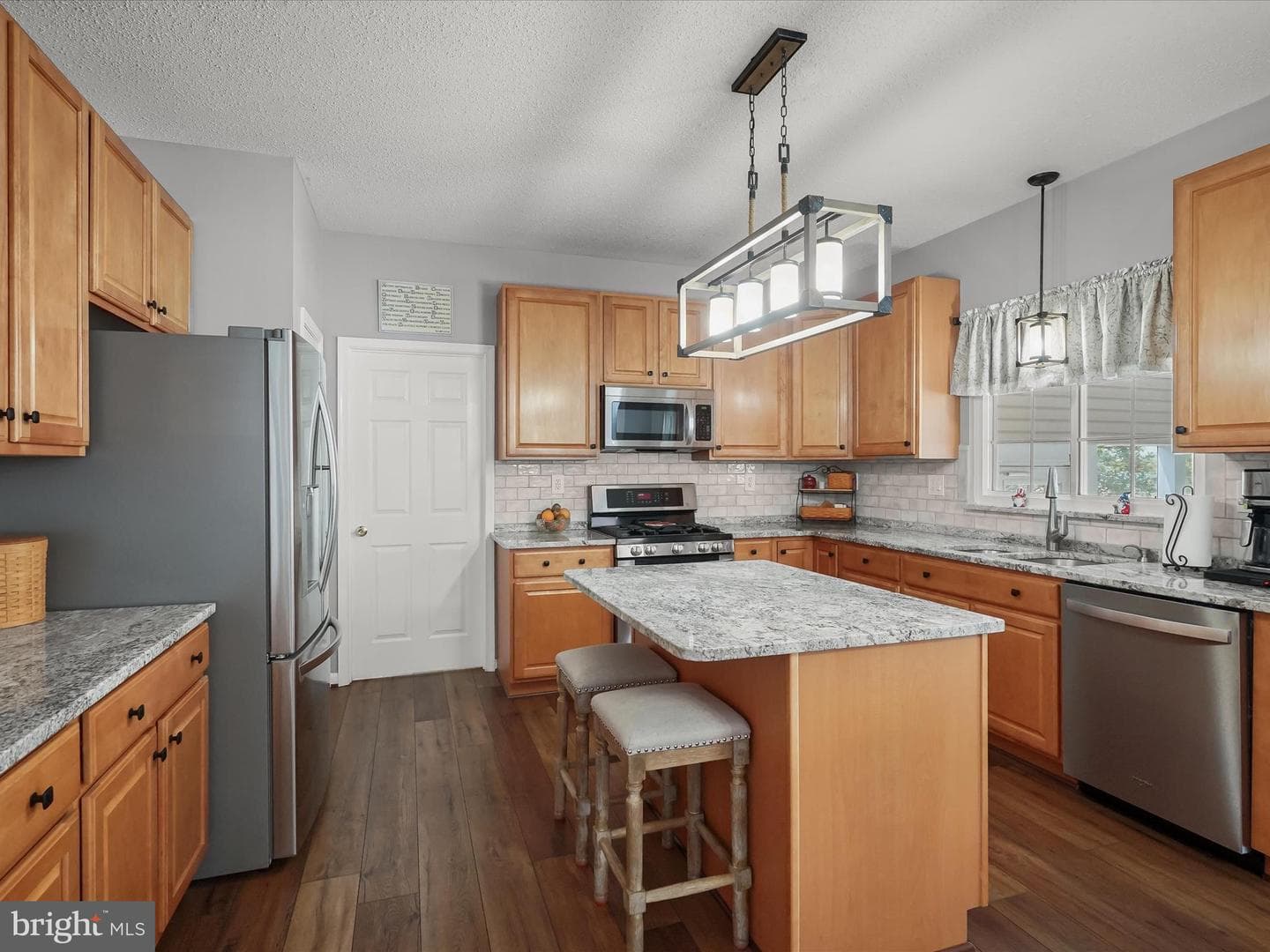 1003 Canterbury Lane photo 3