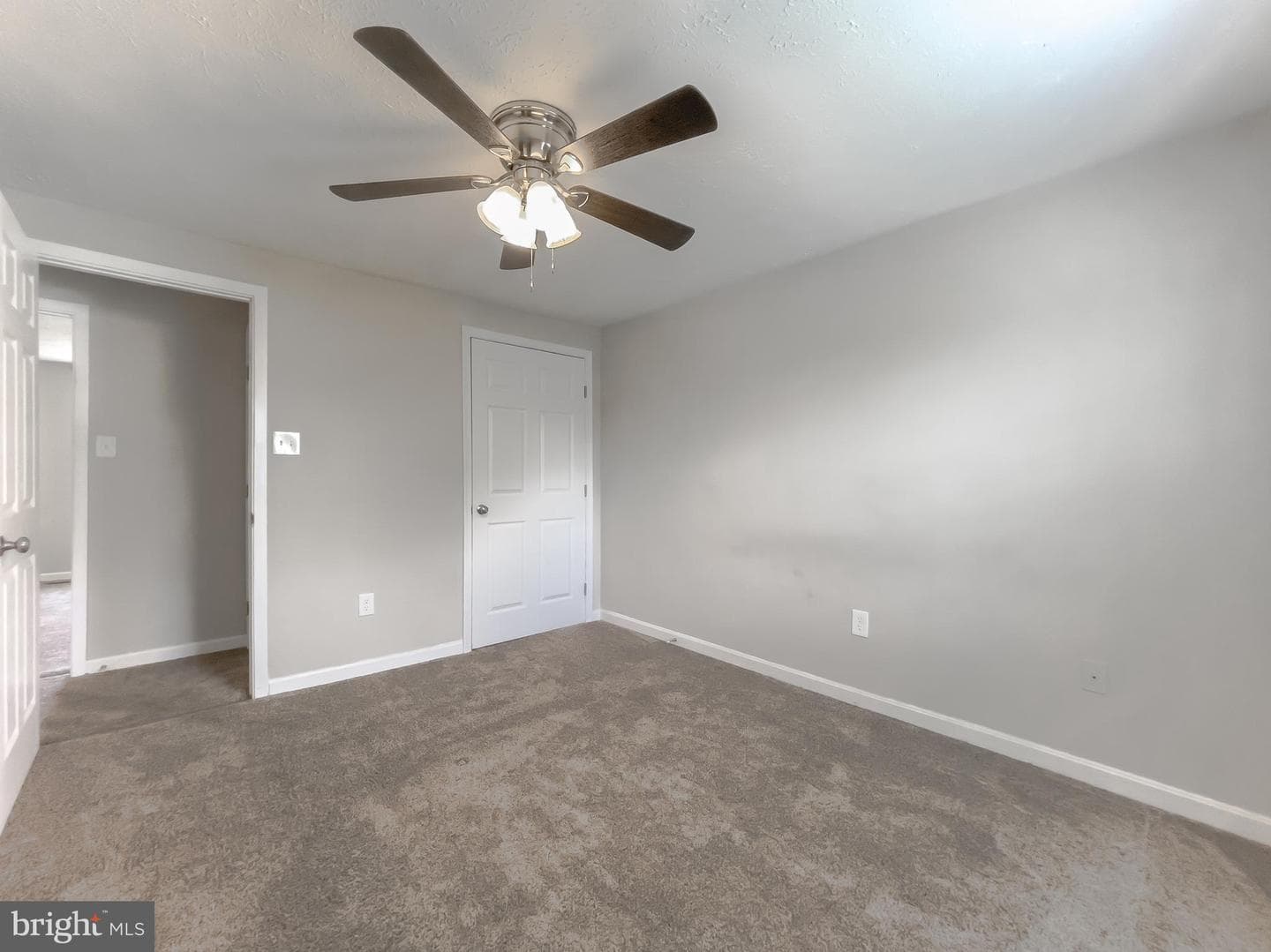 806 Truro Court photo 20