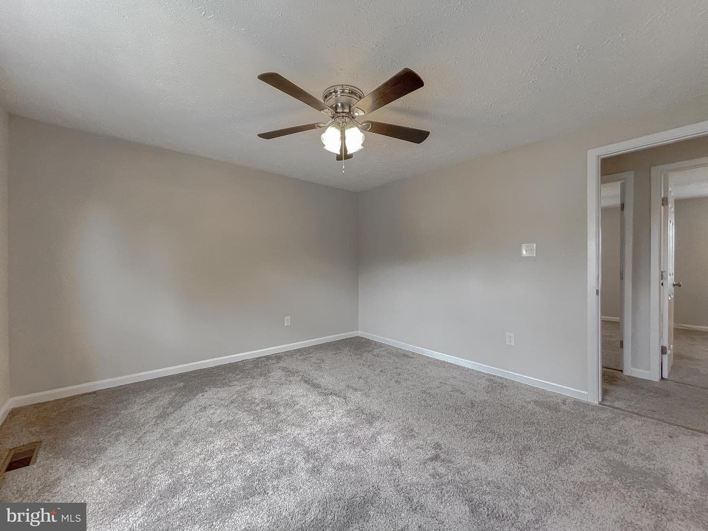 806 Truro Court photo 25