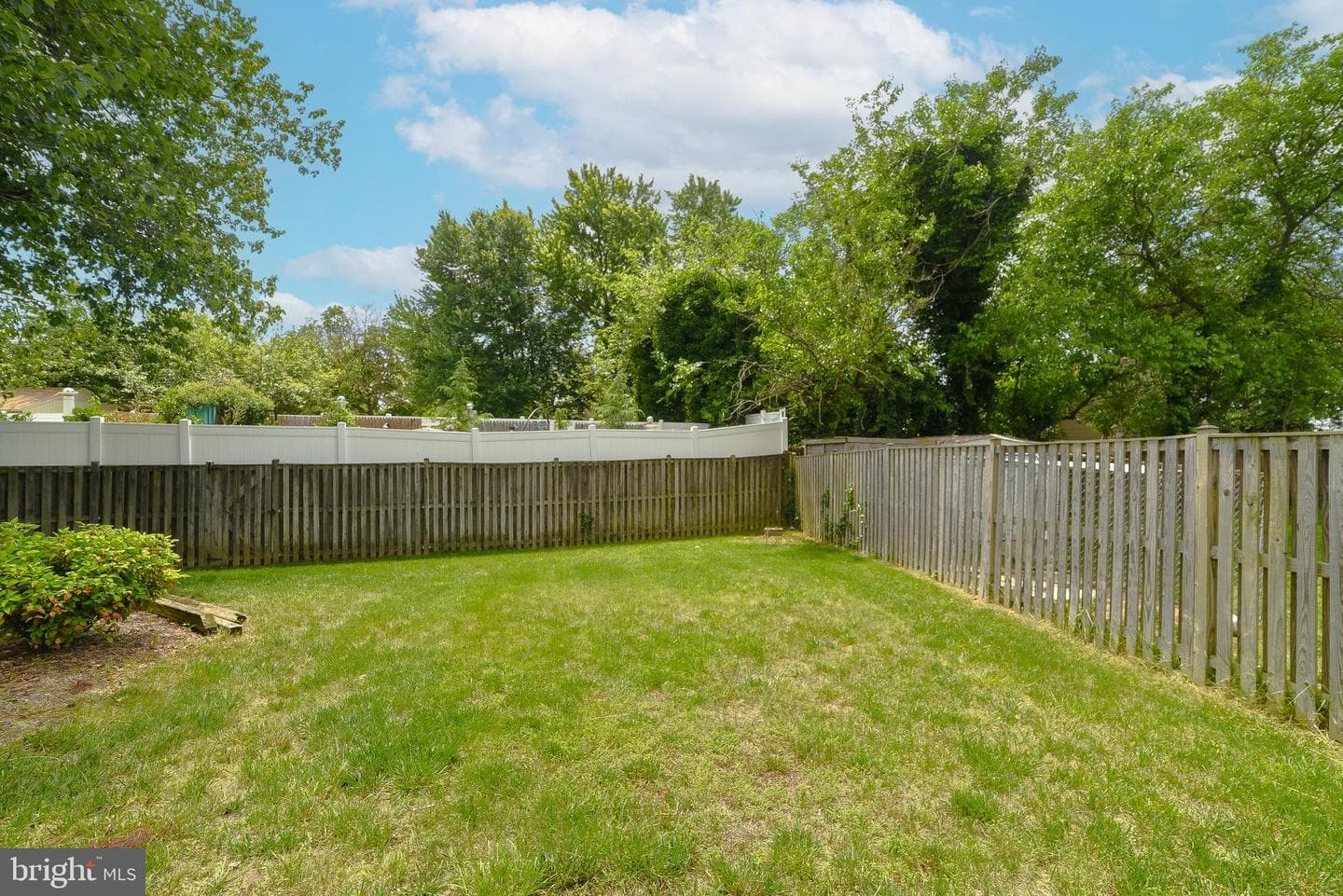 806 Truro Court photo 37