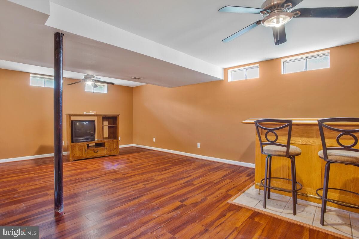 2312 Kanegis Drive photo 35