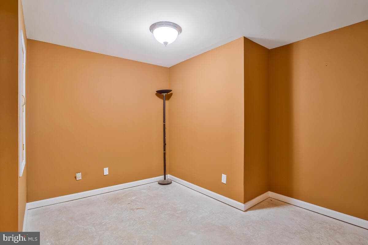 2312 Kanegis Drive photo 37