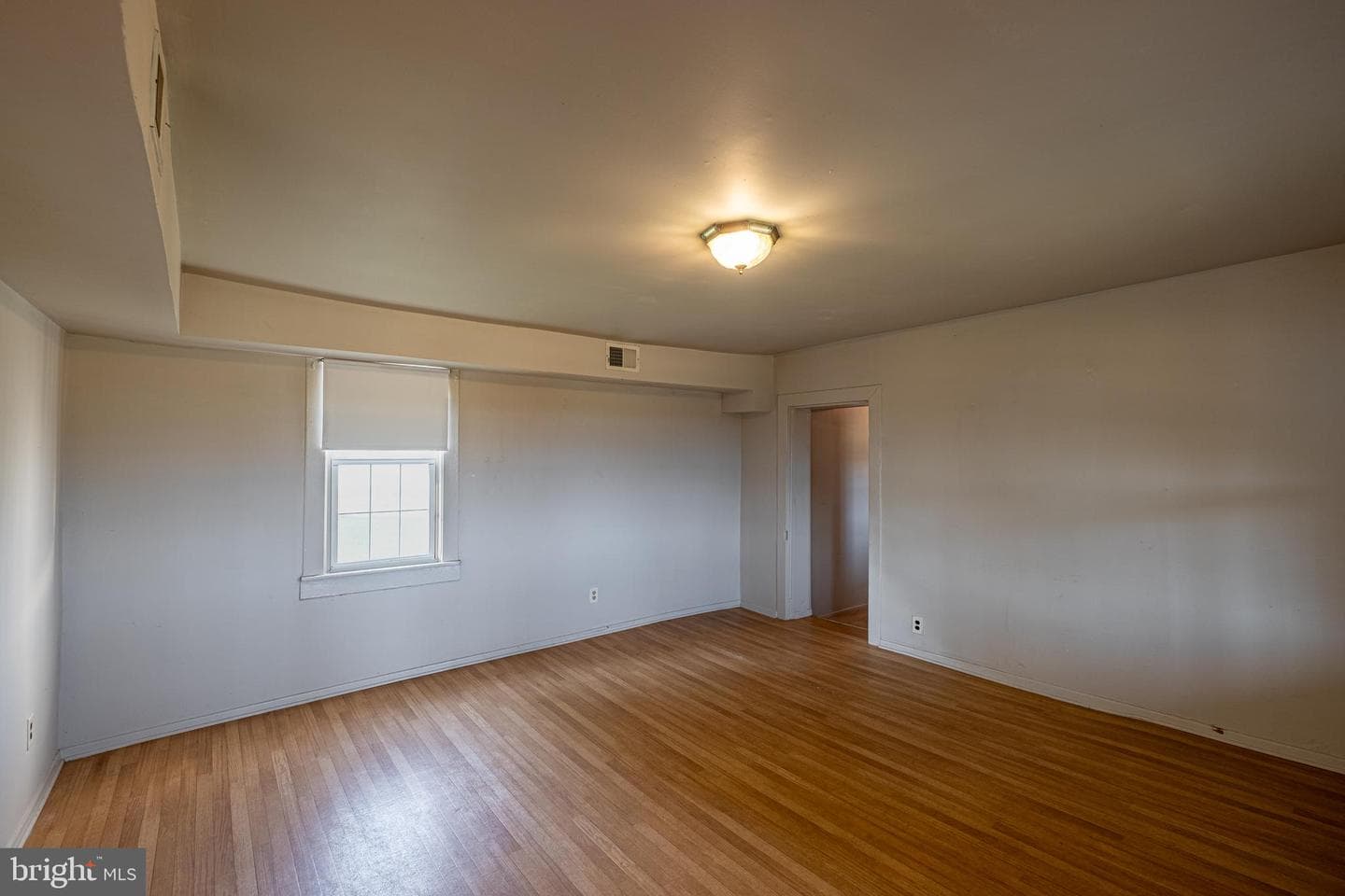 9885 Heatherstone Drive photo 19