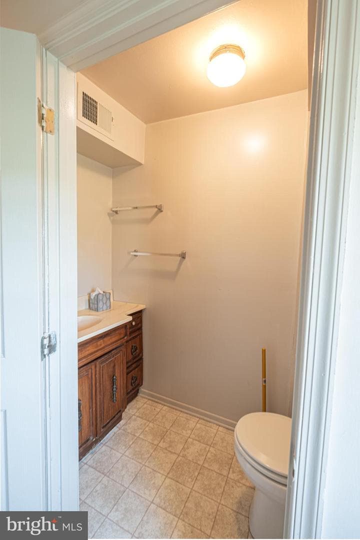 9885 Heatherstone Drive photo 26