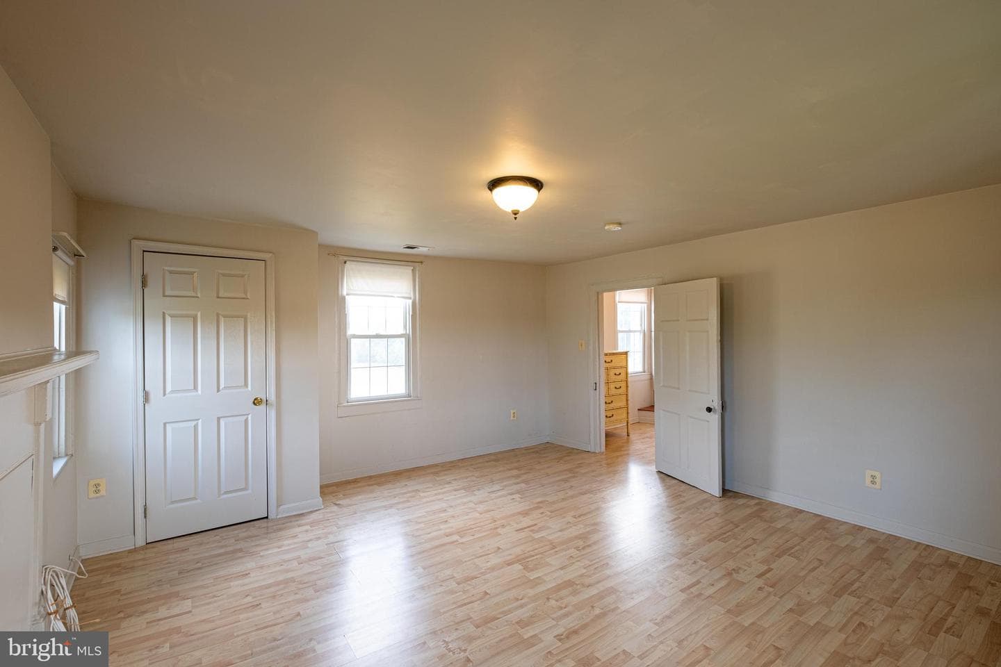 9885 Heatherstone Drive photo 32