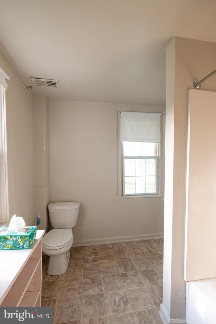 9885 Heatherstone Drive photo 33