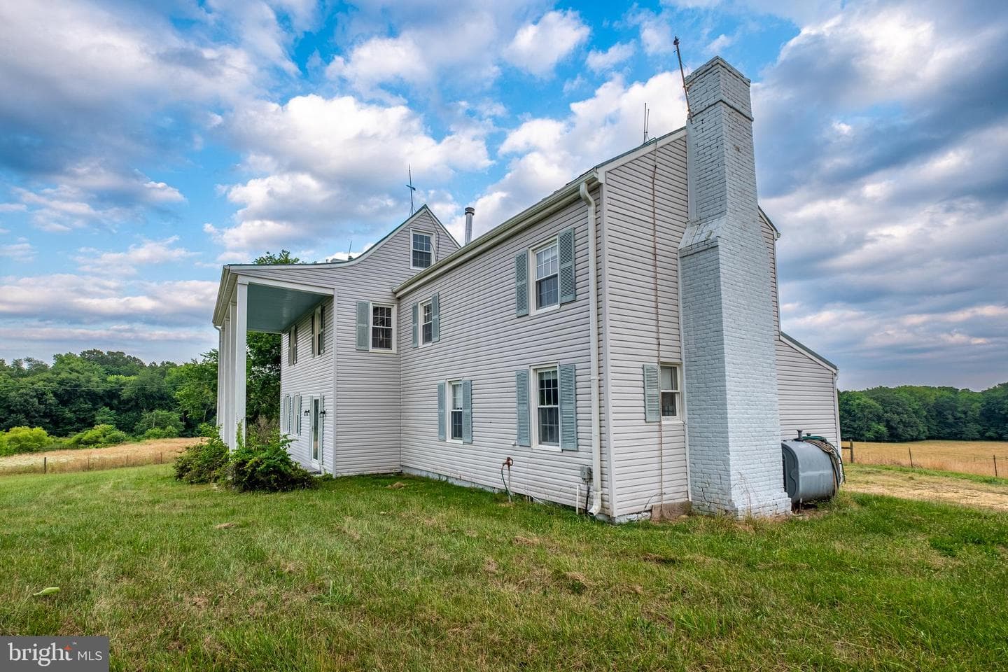 9885 Heatherstone Drive photo 9