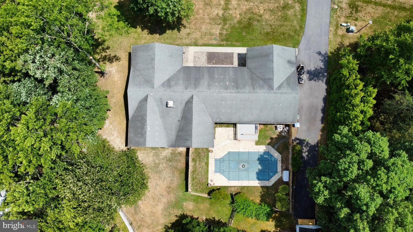 1398 Redwood Circle photo 10