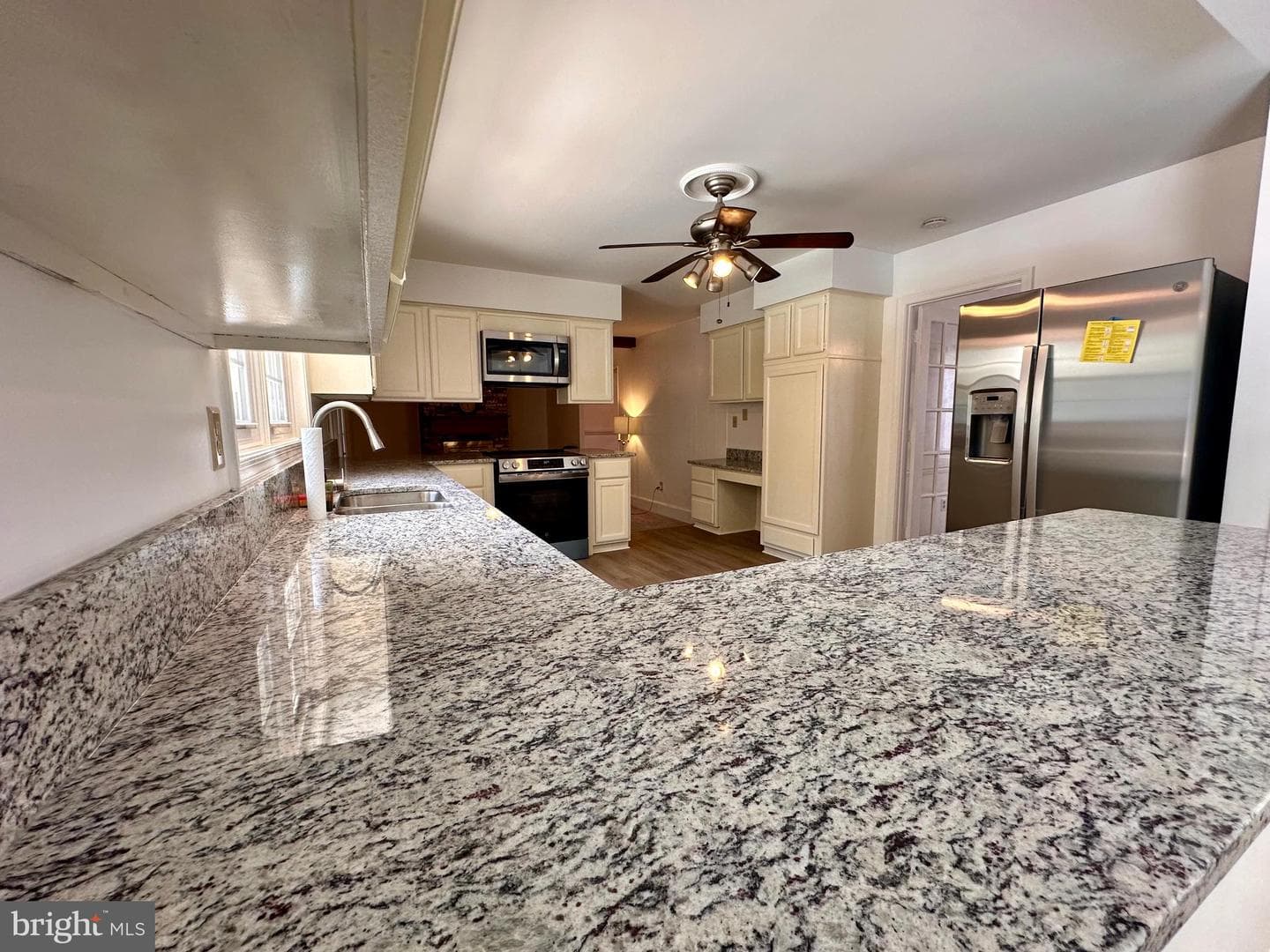 1398 Redwood Circle photo 11