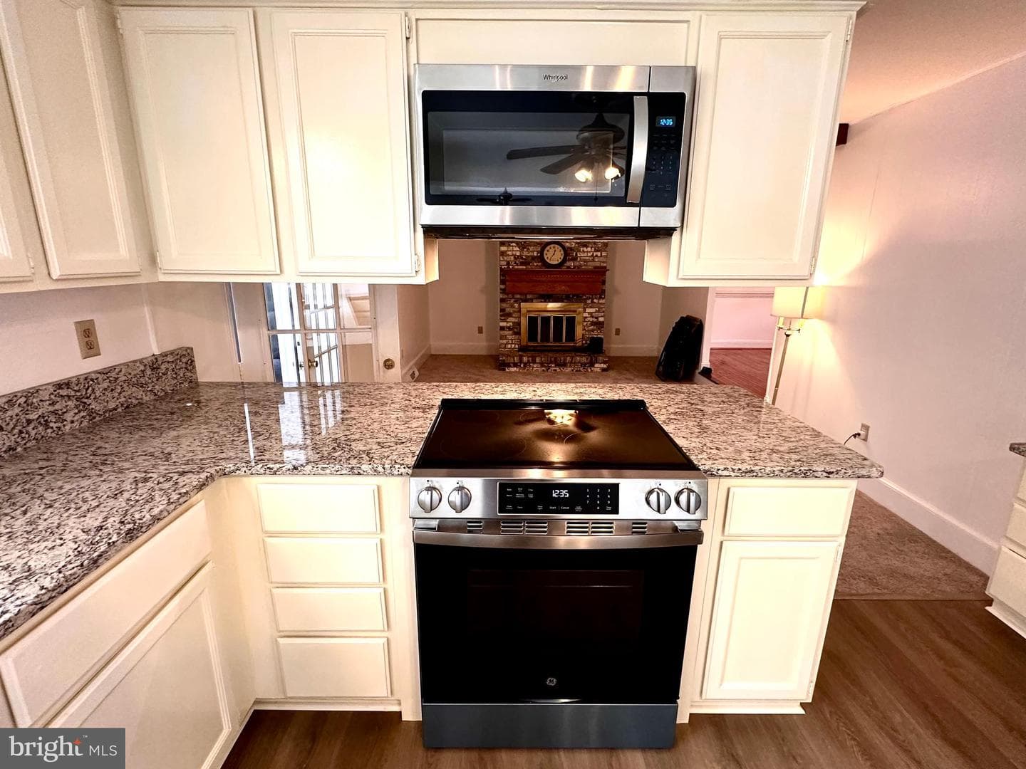 1398 Redwood Circle photo 13