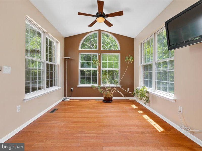 2484 Athens Place photo 11