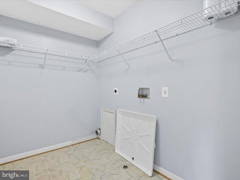 2484 Athens Place photo 14
