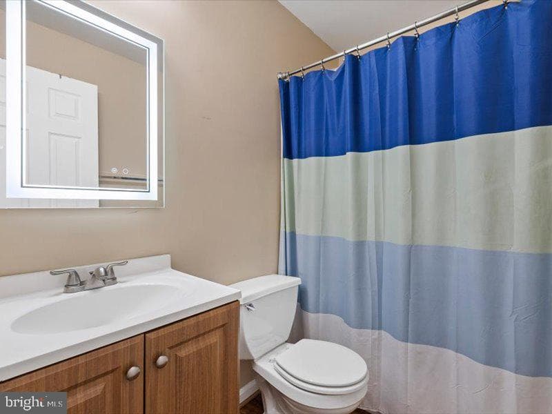 2484 Athens Place photo 25