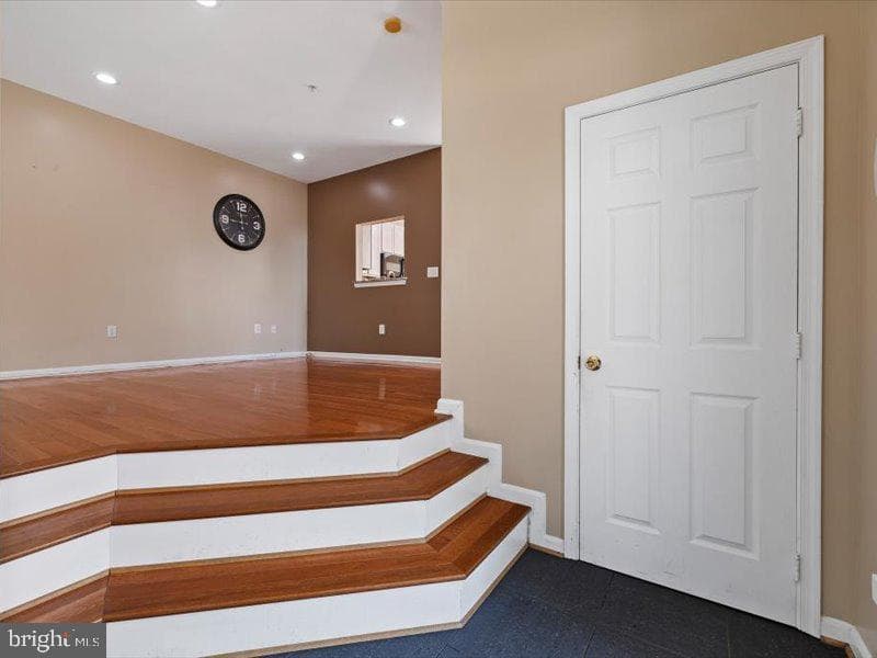 2484 Athens Place photo 3