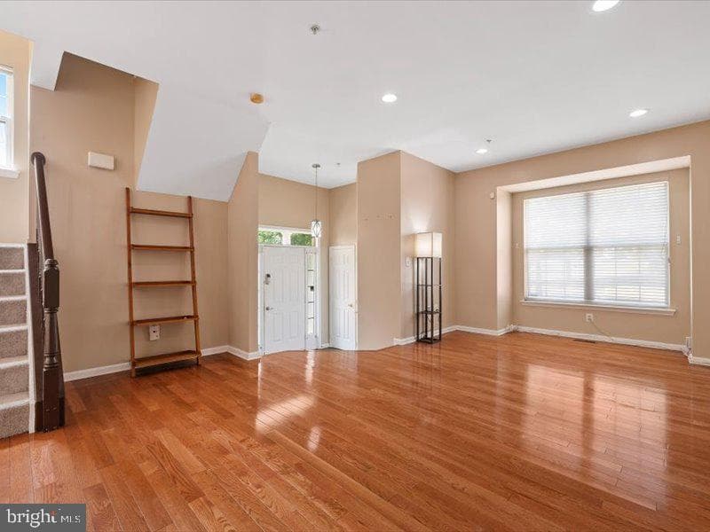 2484 Athens Place photo 6