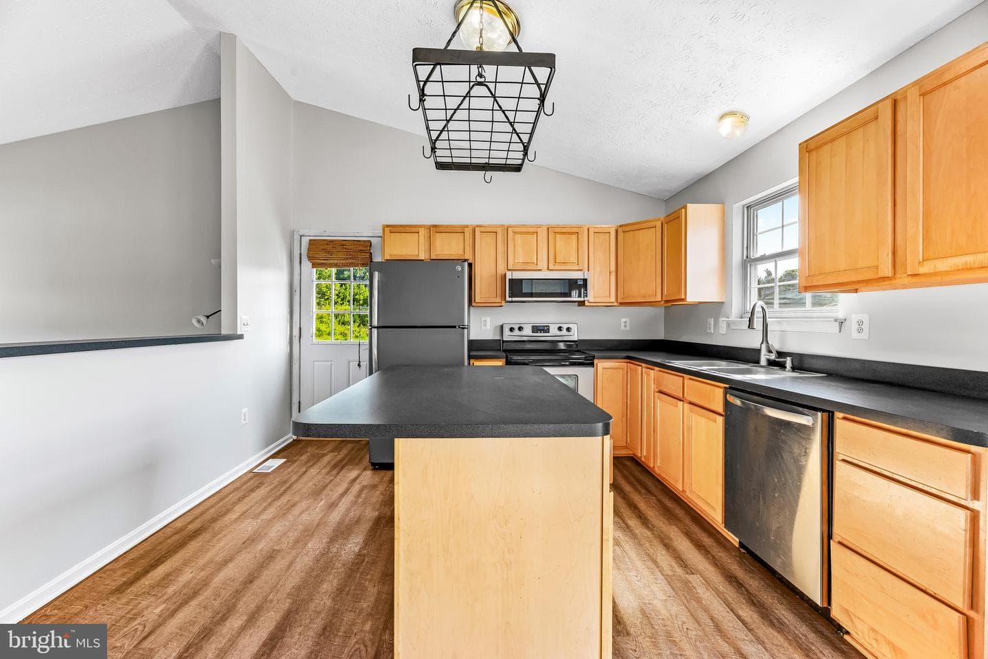 8710 Pebble Place photo 27