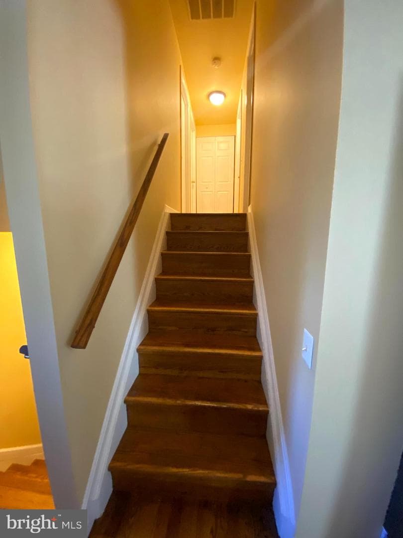 1184 Bannister Circle photo 17