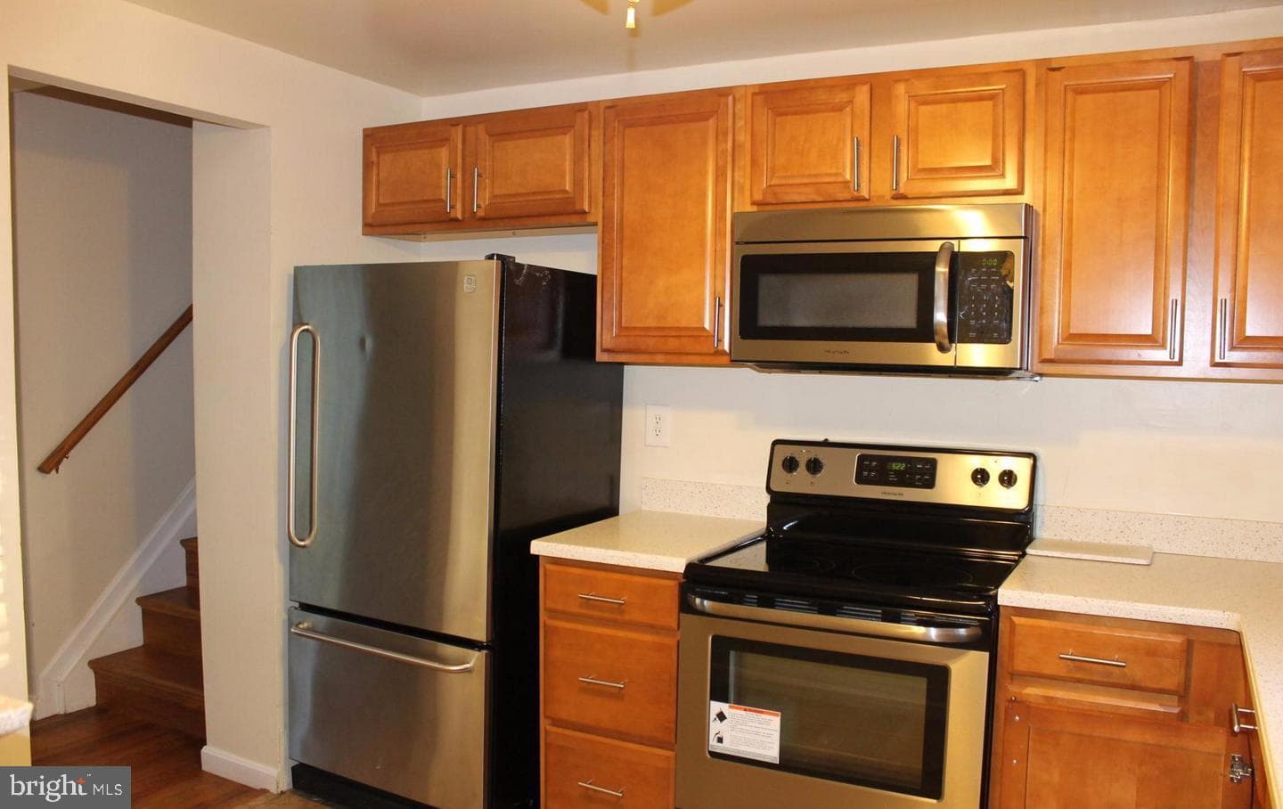 1184 Bannister Circle photo 2