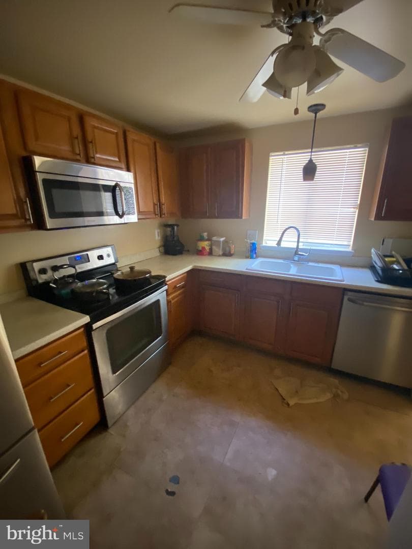 1184 Bannister Circle photo 8