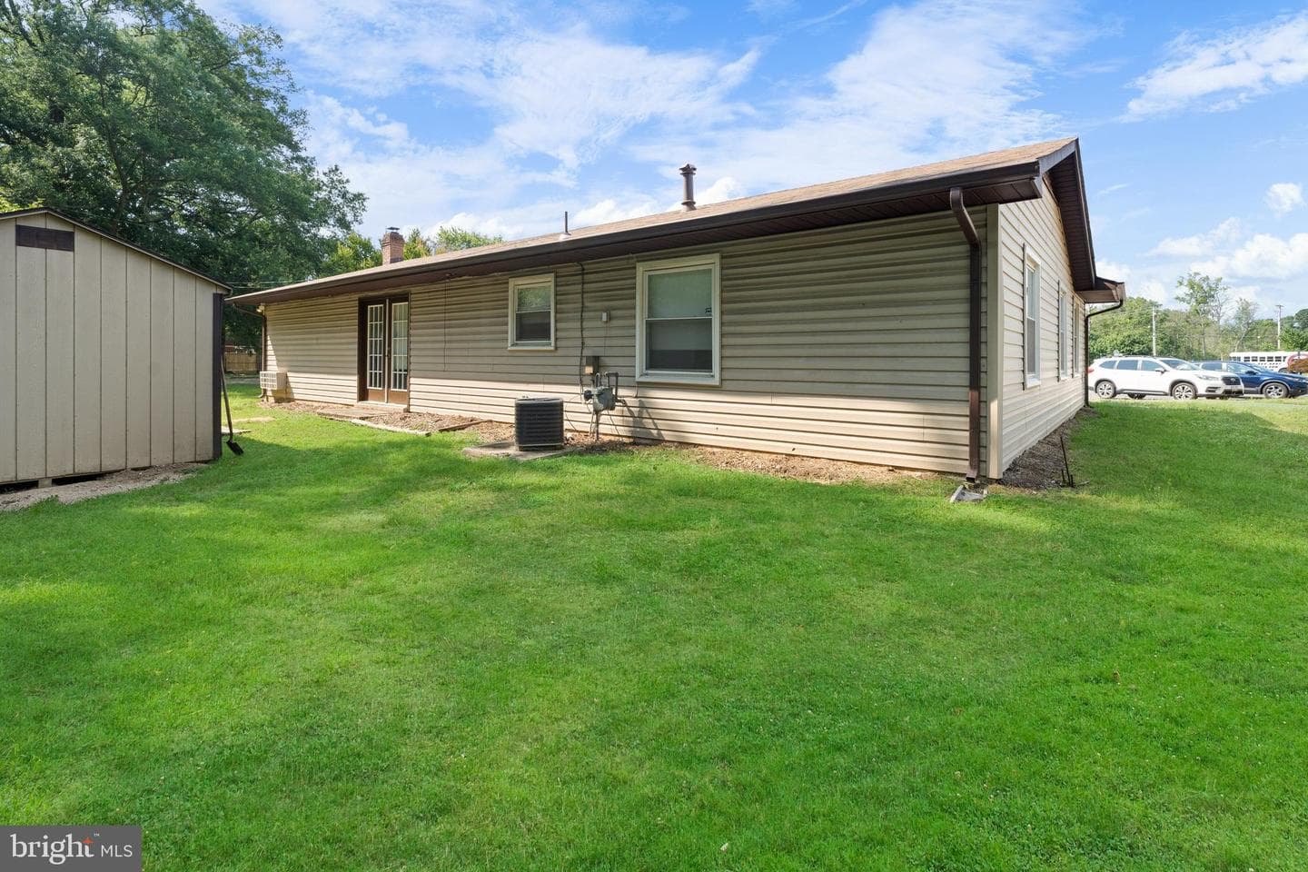 952 Chandler Court photo 7
