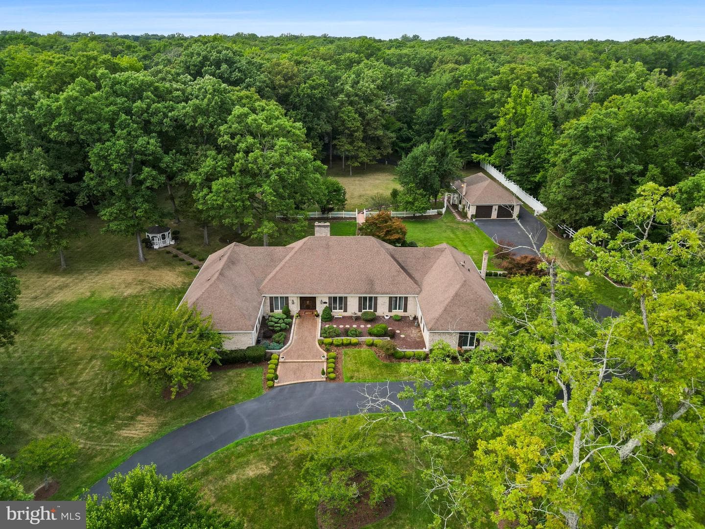 8880 Mitchell Road photo 15