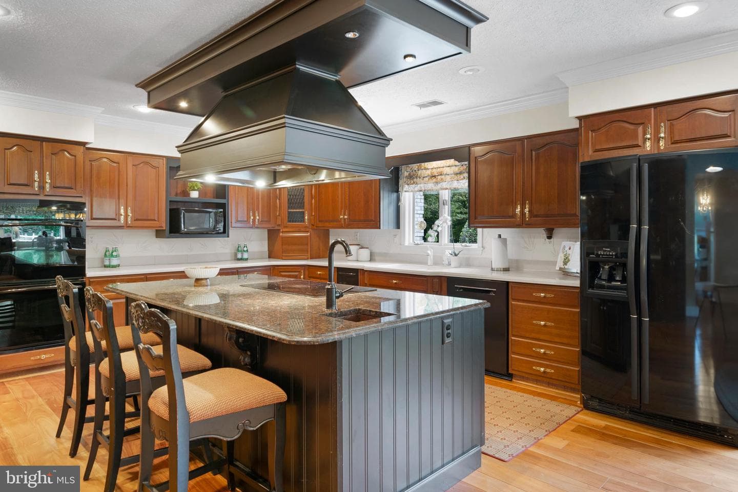 8880 Mitchell Road photo 27