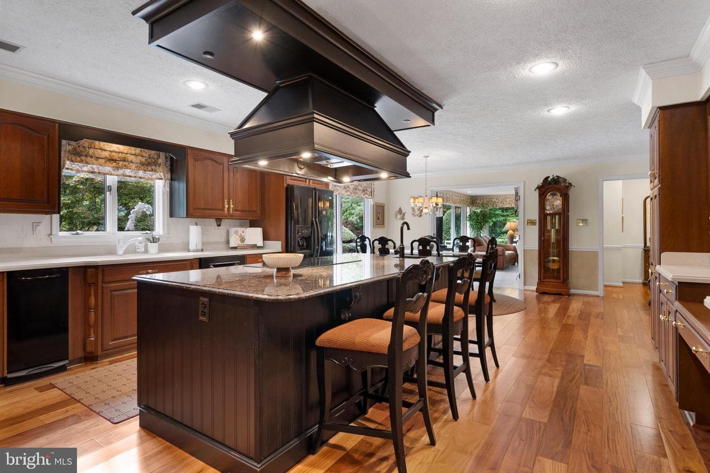 8880 Mitchell Road photo 28