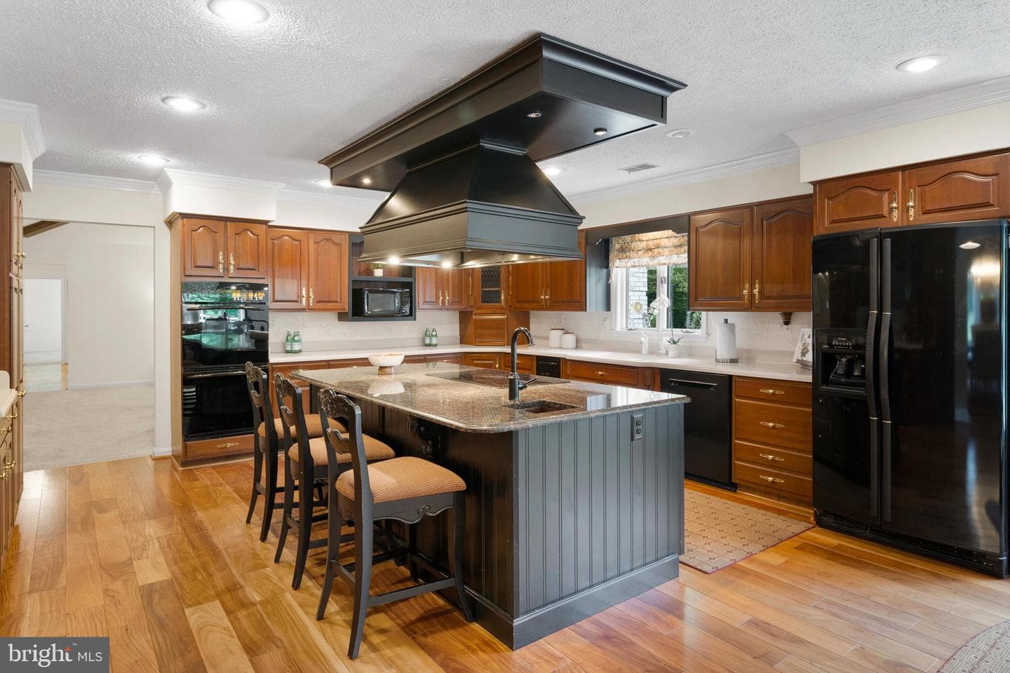 8880 Mitchell Road photo 30