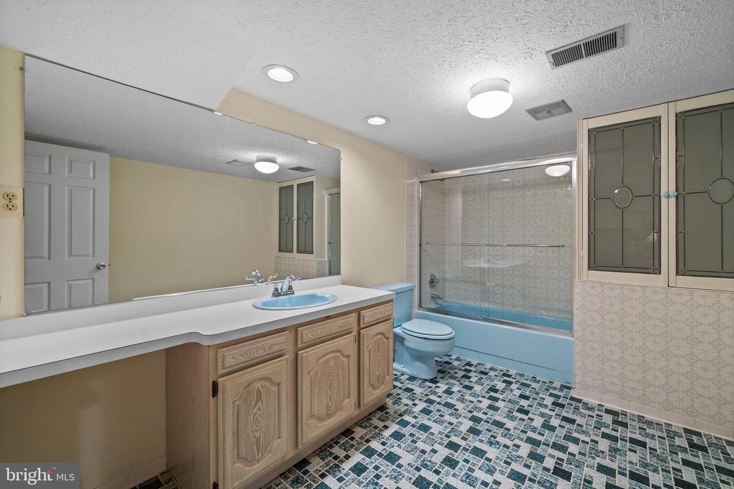 8880 Mitchell Road photo 83