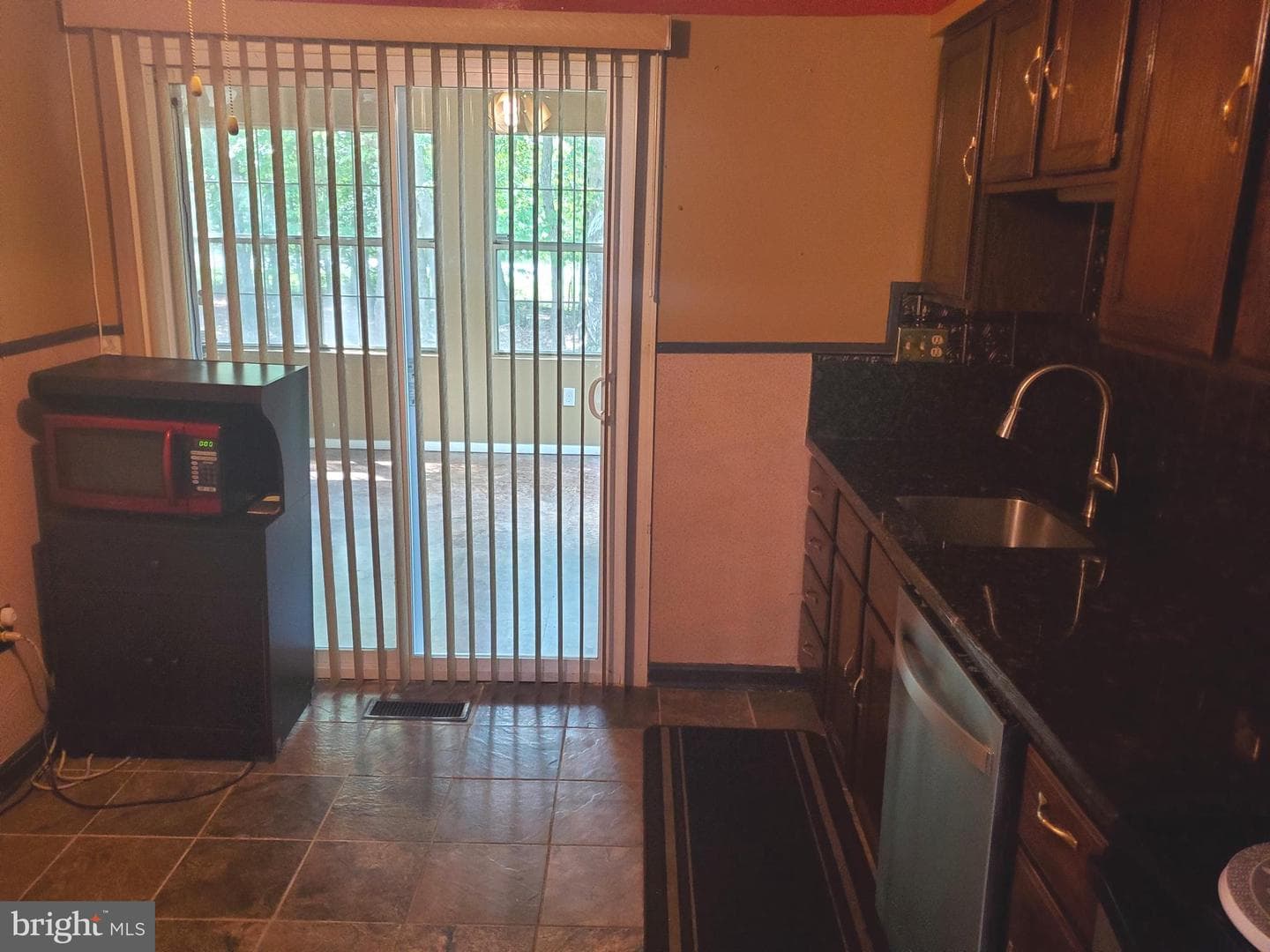 2401 Shade Oak Court photo 12