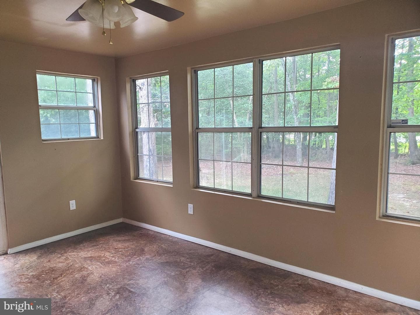 2401 Shade Oak Court photo 8