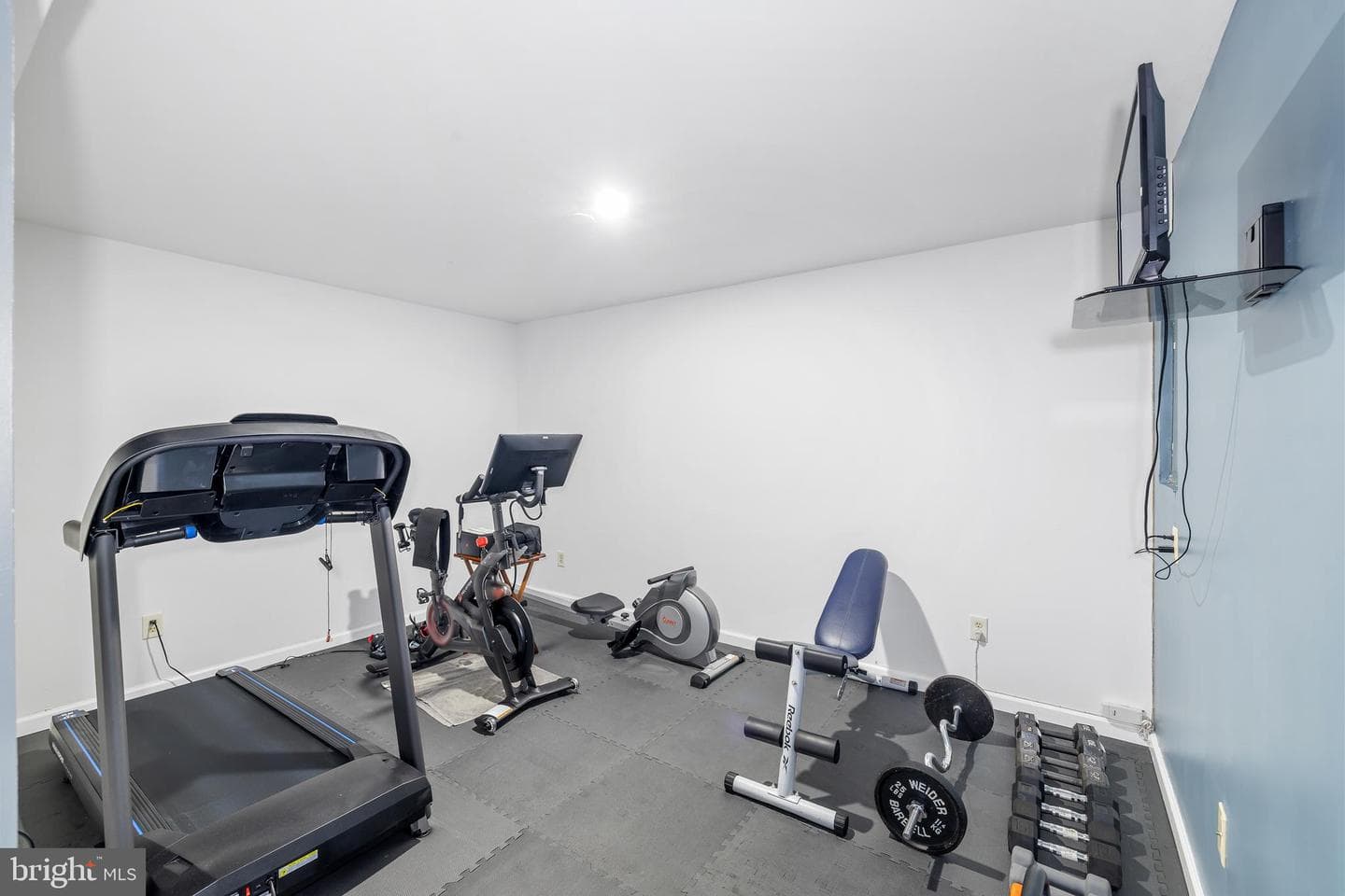 3904 Hedgemeade Court photo 49