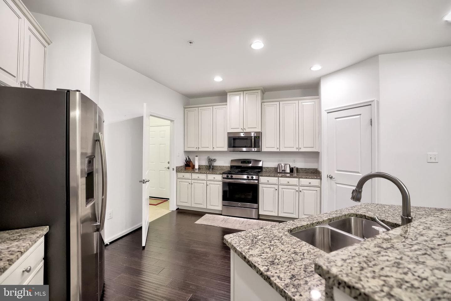 3063 Moonlight Place photo 4