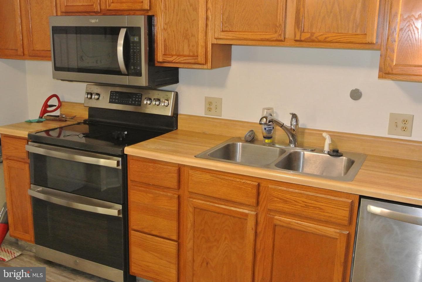 453 Patuxent Court photo 2