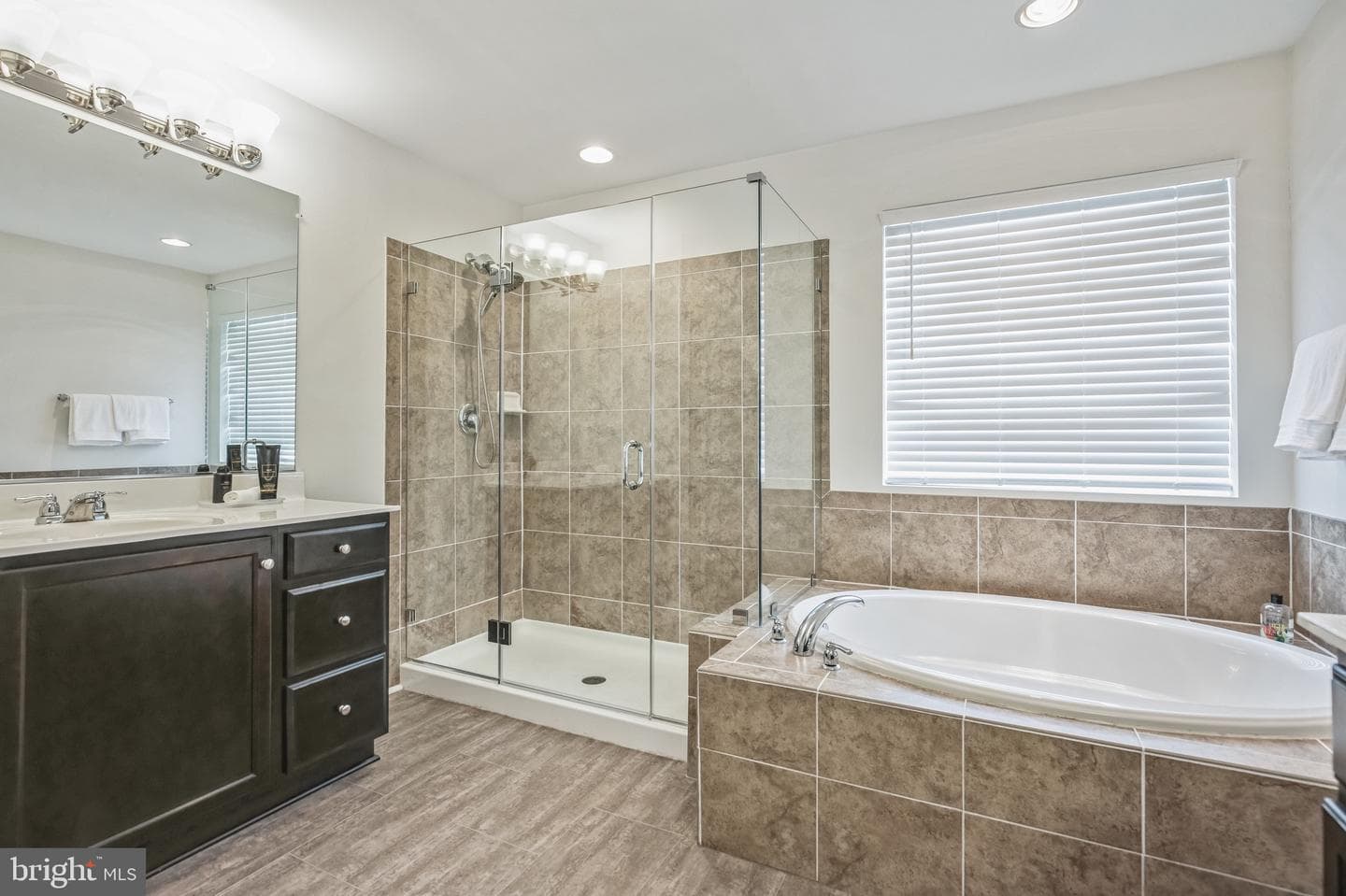9831 Bremen Court photo 4