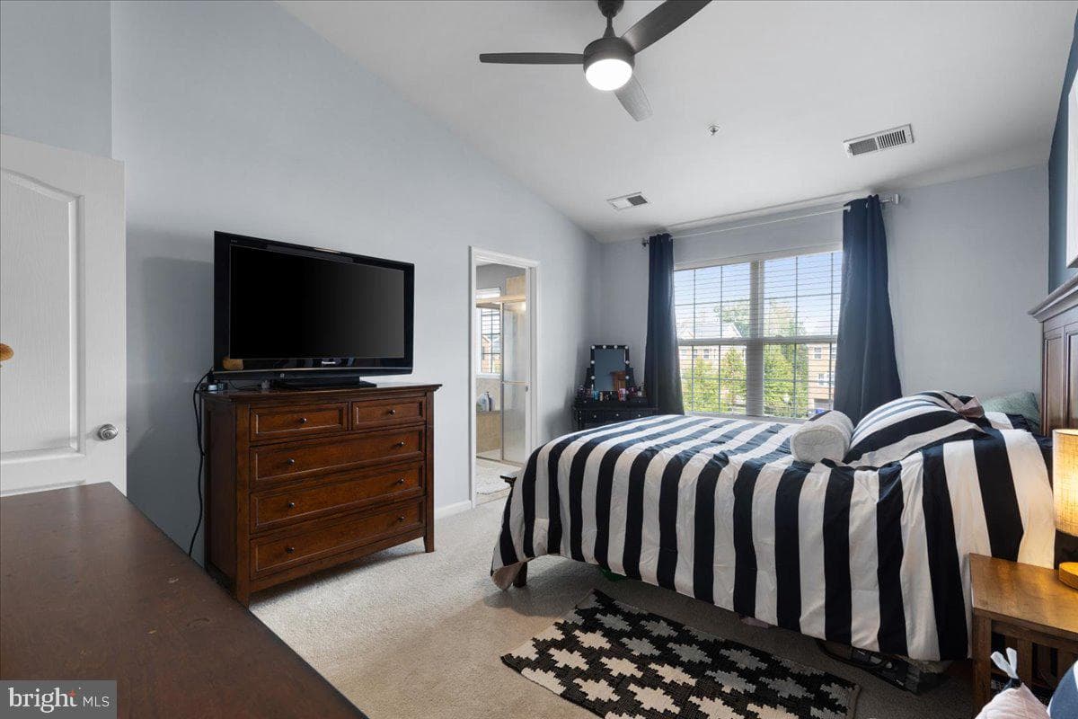 11524 Sulphur Hills Place E photo 21
