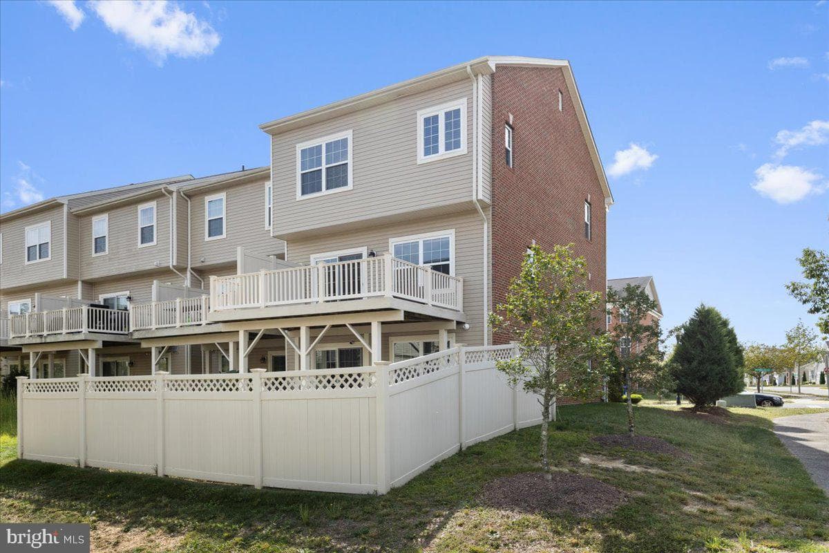 11524 Sulphur Hills Place E photo 38