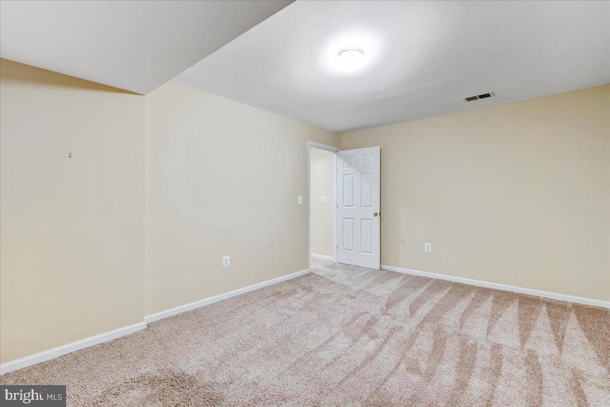 3030 Lundt Court photo 31